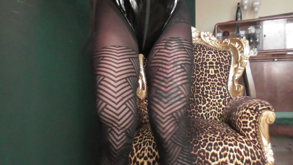 sexy foto nr. 3 von HÖR AUF DEINER EIER ZU SUCHEN, PUSSY!