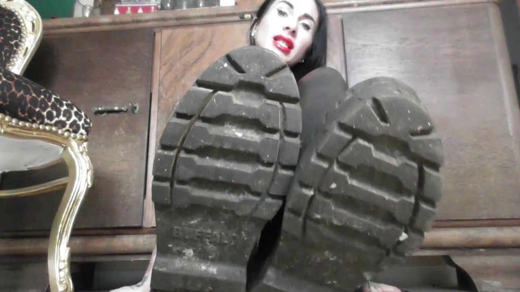 sexy foto nr. 2 von ALLES, WAS DU FICKST, IST OHNE DNA