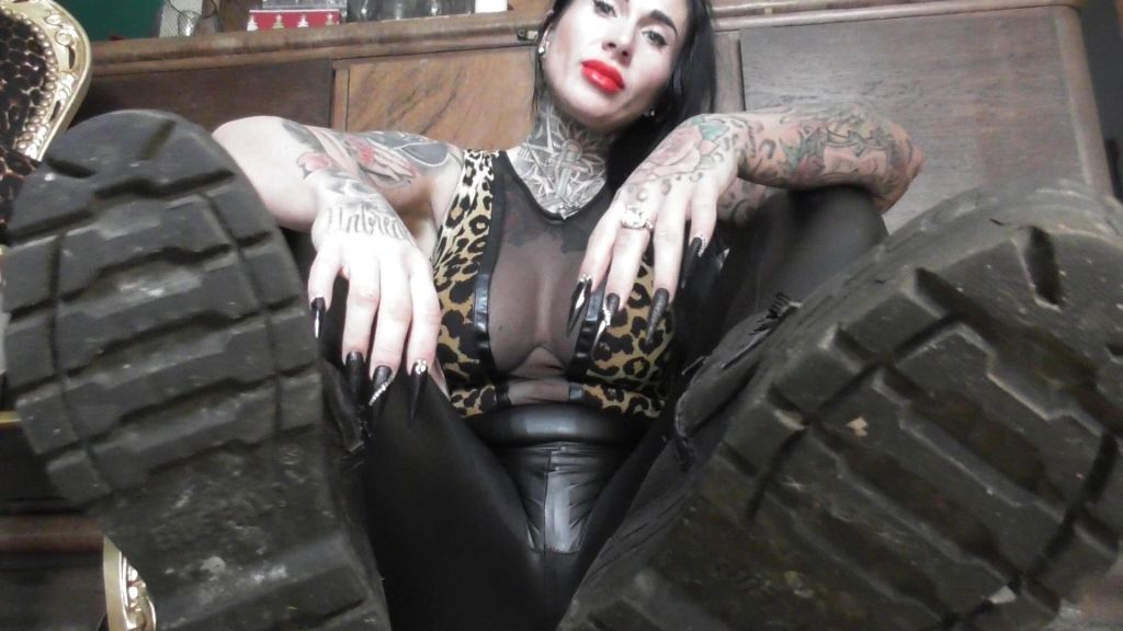 ALLES, WAS DU FICKST, IST OHNE DNA