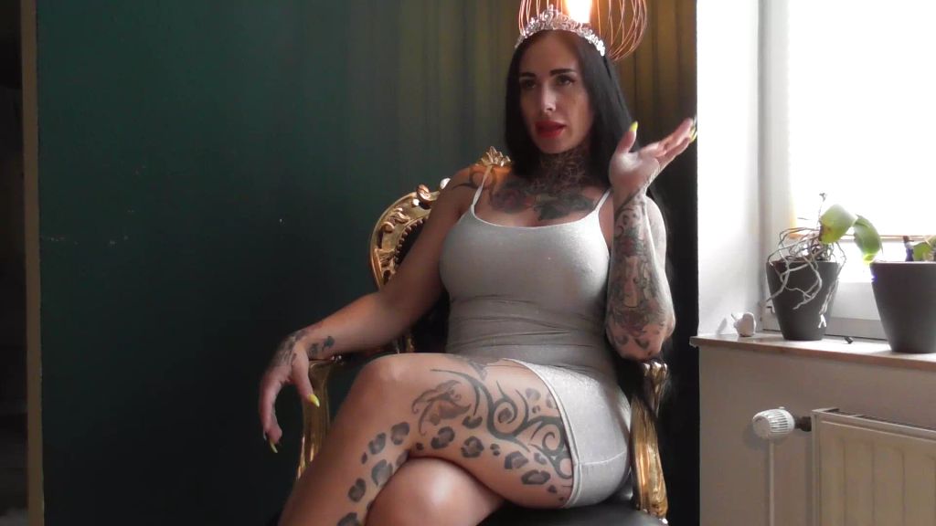 sexy foto nr. 3 von I'm the queen of fucking everything!