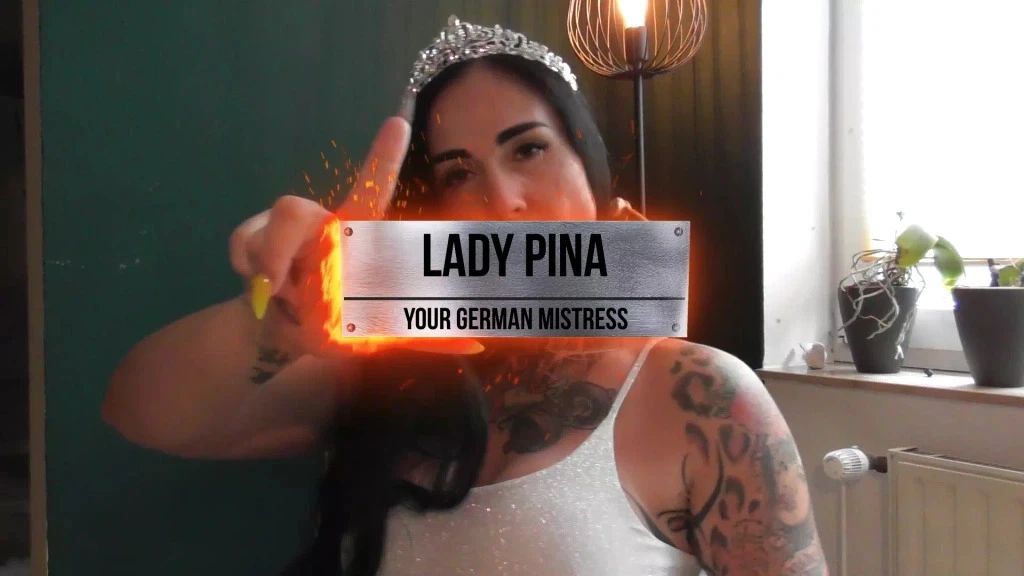 I'm the queen of fucking everything!