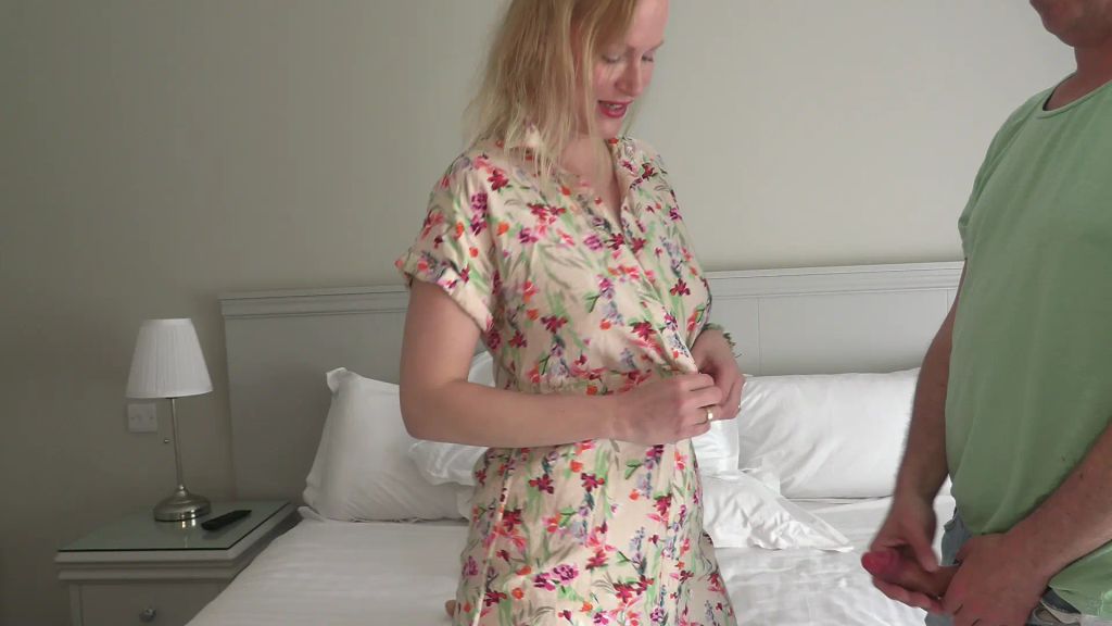 sexy foto nr. 5 von Vermieter beim wichsen erwischt und gefickt!