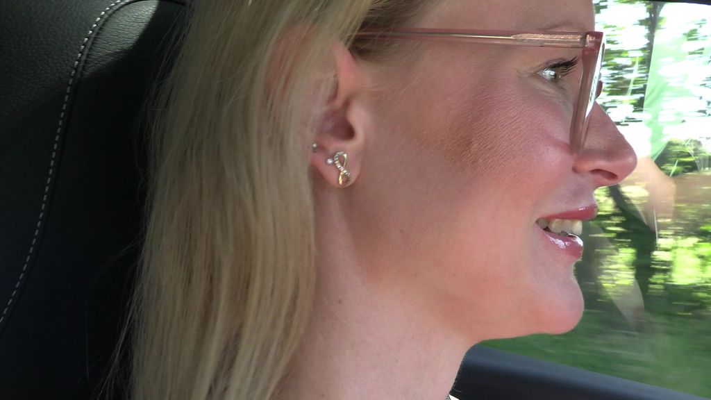 sexy foto nr. 6 von Ganz nackig Auto fahren