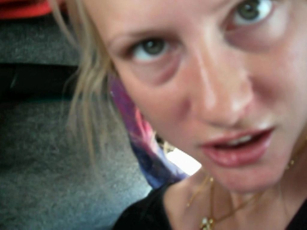 sexy foto nr. 6 von Mitten im Bus!!!
