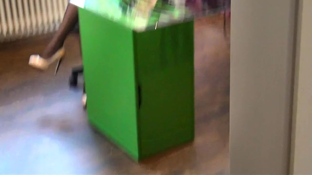 sexy foto nr. 1 von Zu schlampig fürs Büro?