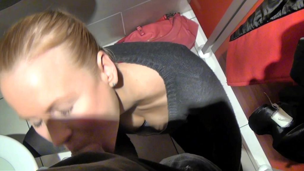 sexy foto nr. 6 von Spermadusche im Fastfood Laden