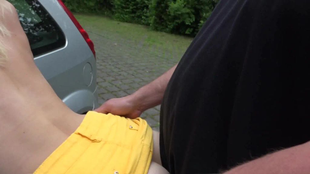 sexy foto nr. 10 von Usertreffen! Public Creampiefick auf dem Parkplatz