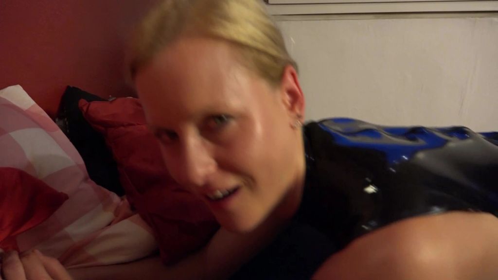 sexy foto nr. 6 von Silikon Strap-on Fick! Anni besorgts mir richtig!
