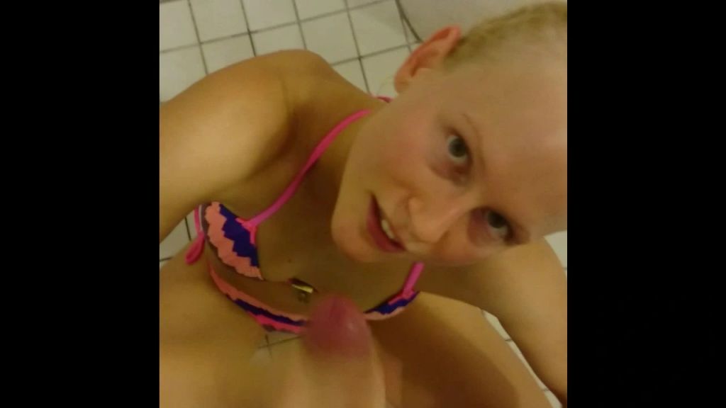 sexy foto nr. 9 von Public AO im Schwimmbad