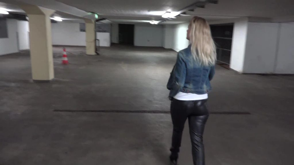 sexy foto nr. 1 von Dreister Sexüberfall in der Tiefgarage