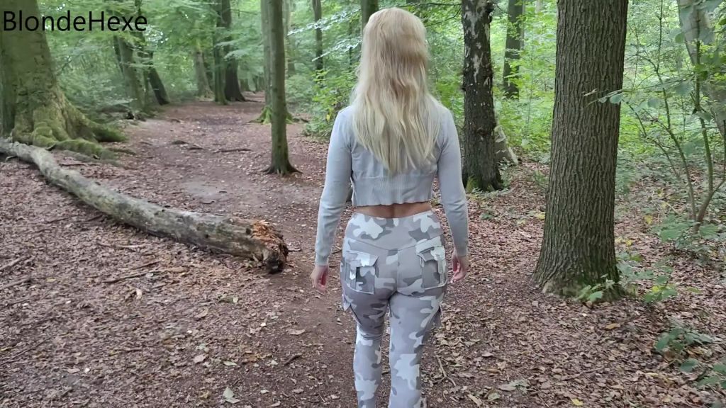 sexy foto nr. 1 von PUBLIC! Geile Joggerin erkannt und gefickt!