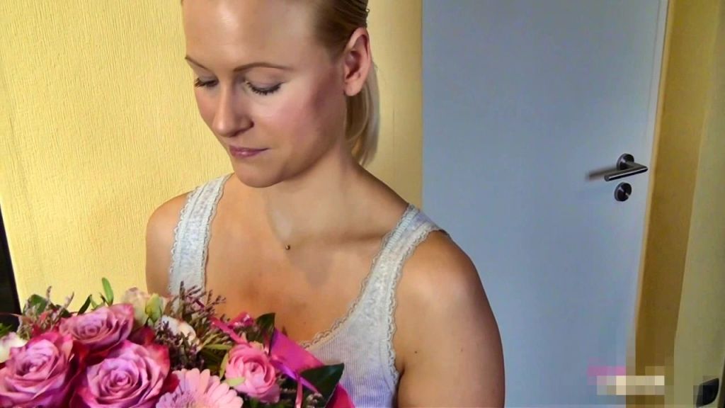 sexy foto nr. 2 von War das etwa sein 1.Mal?