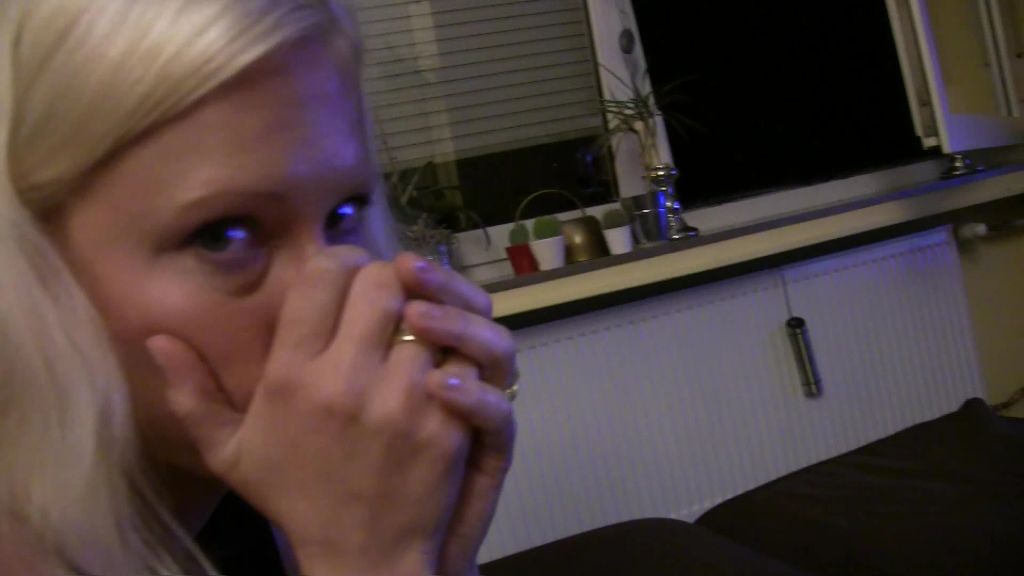 sexy foto nr. 3 von Ausgenutzt! Hättest Du das auch gemacht?!