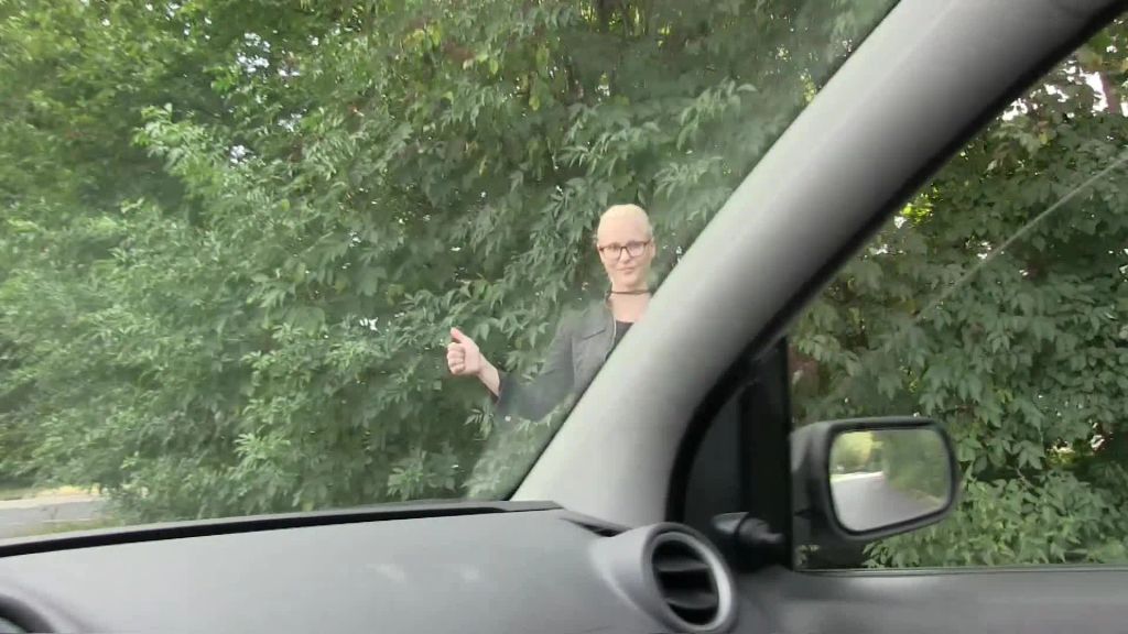 sexy foto nr. 1 von Per Anhalter nach Schluckhausen