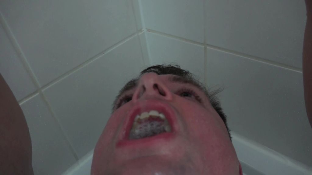 sexy foto nr. 9 von User in den Mund gepisst