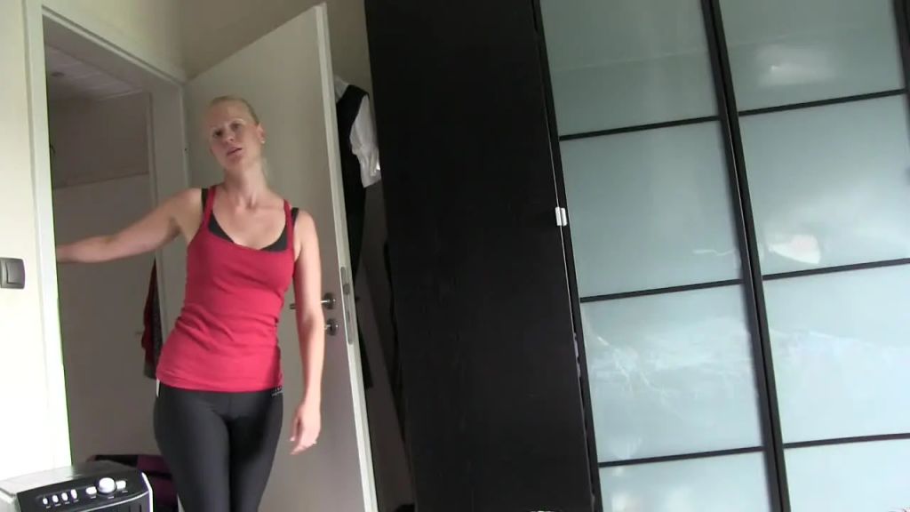 sexy foto nr. 1 von Geiler Fotzenritt mti dickem Fremdschwanz