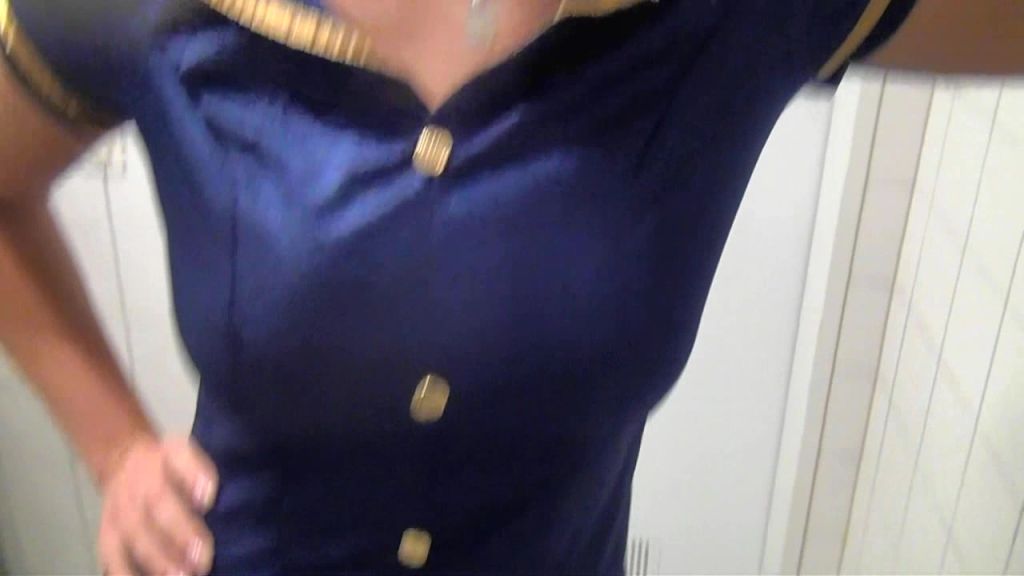 sexy foto nr. 2 von Public Stewardess im Flughafen gefickt