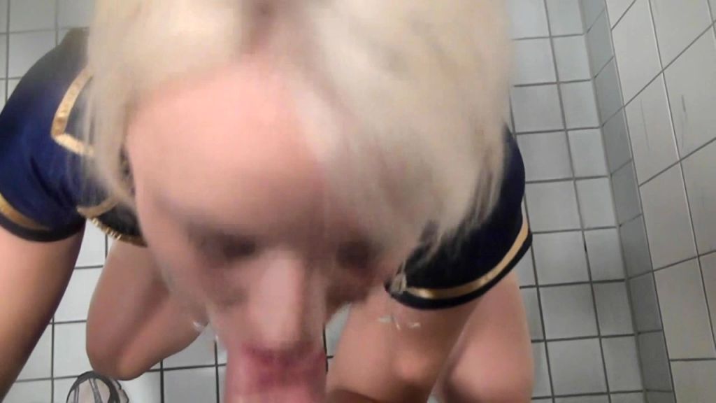 sexy foto nr. 8 von Public Stewardess im Flughafen gefickt