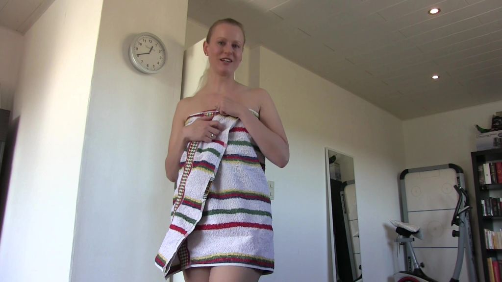 sexy foto nr. 2 von Das darf die Familie nie erfahren