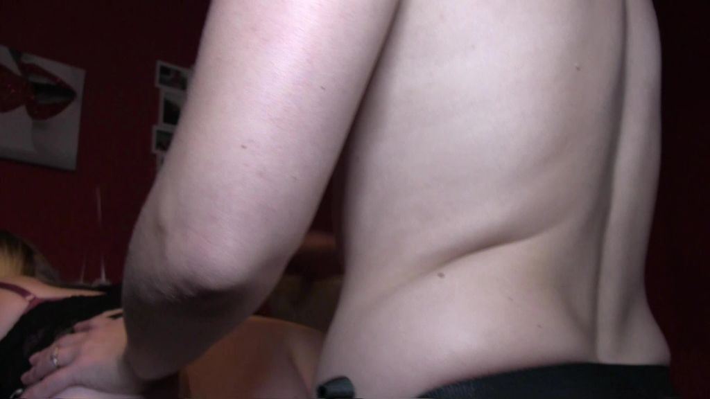 sexy foto nr. 7 von Strap-on Entjungferung