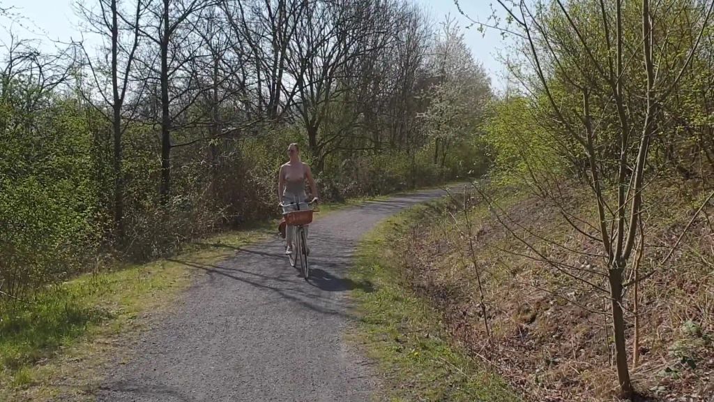 sexy foto nr. 1 von Titten raus es ist Frühling