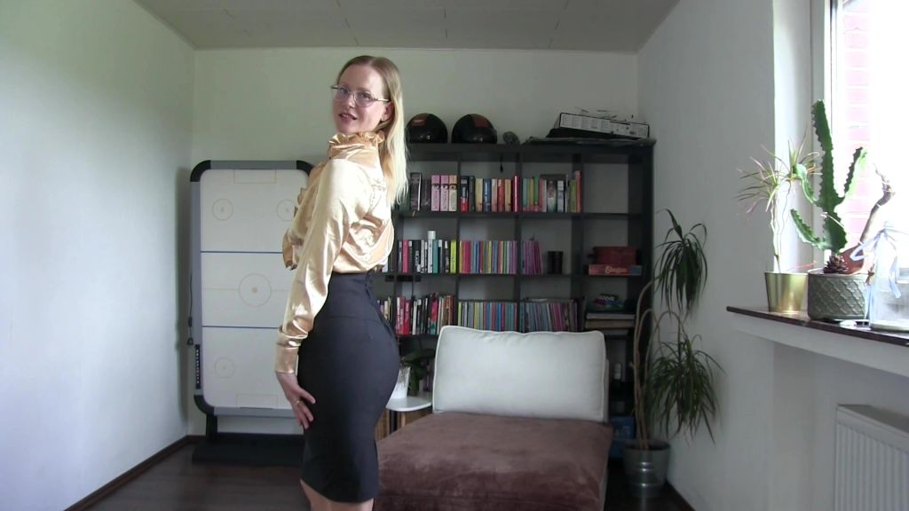 sexy foto nr. 3 von Business Lady squirtet heftig ab!
