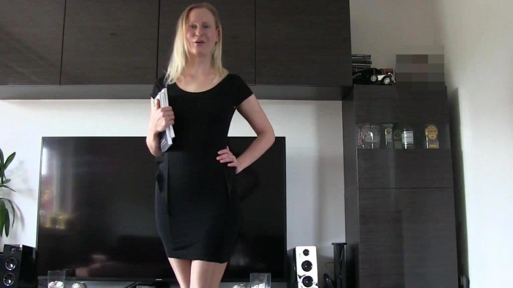 Nylonbitch fickt mit dem Arbeitskollegen