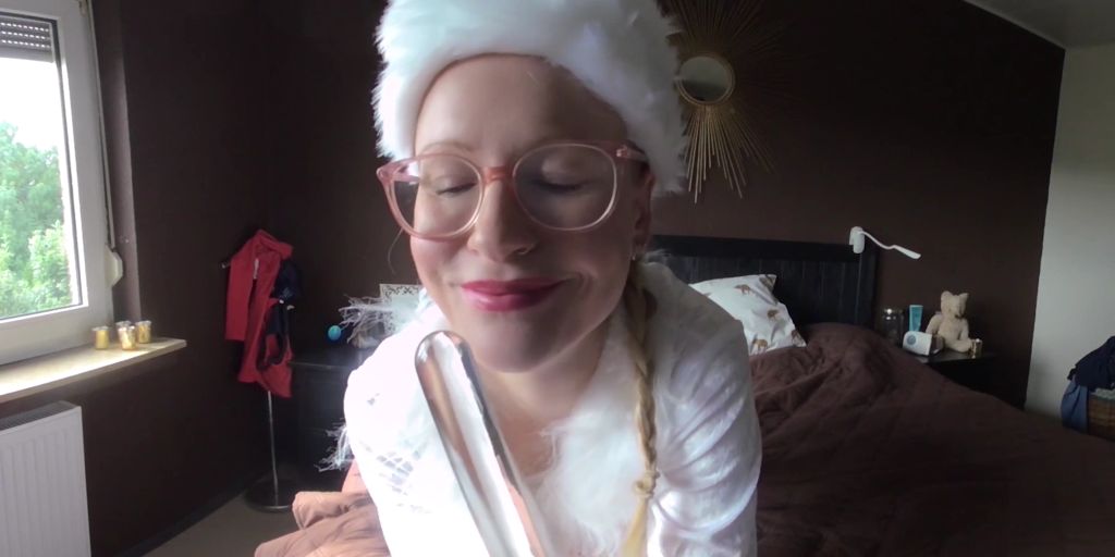 sexy foto nr. 3 von Schneekönigin besorgt es sich