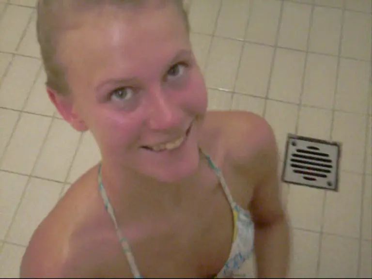 sexy foto nr. 5 von Im Schwimmbad
