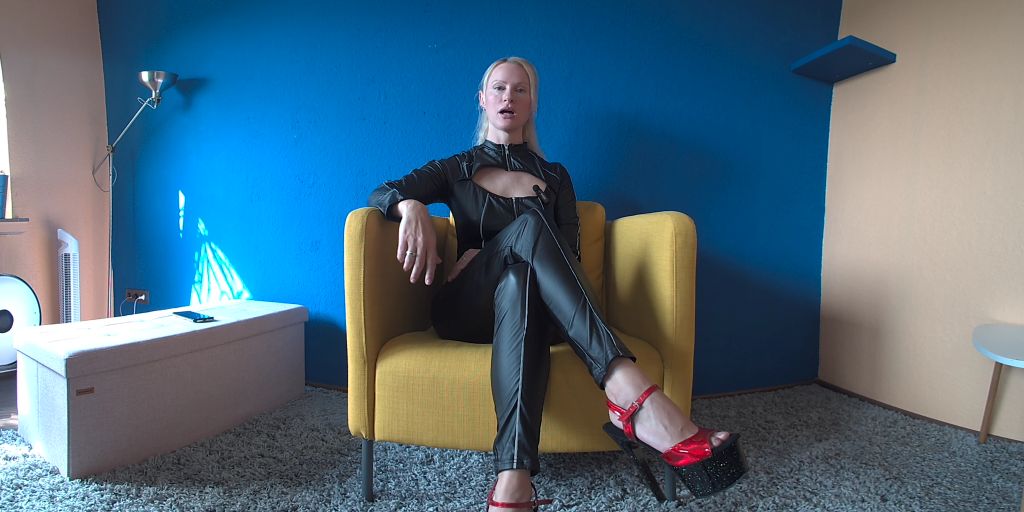sexy foto nr. 5 von Zickige Freundin degradiert Dich zum Cuckold