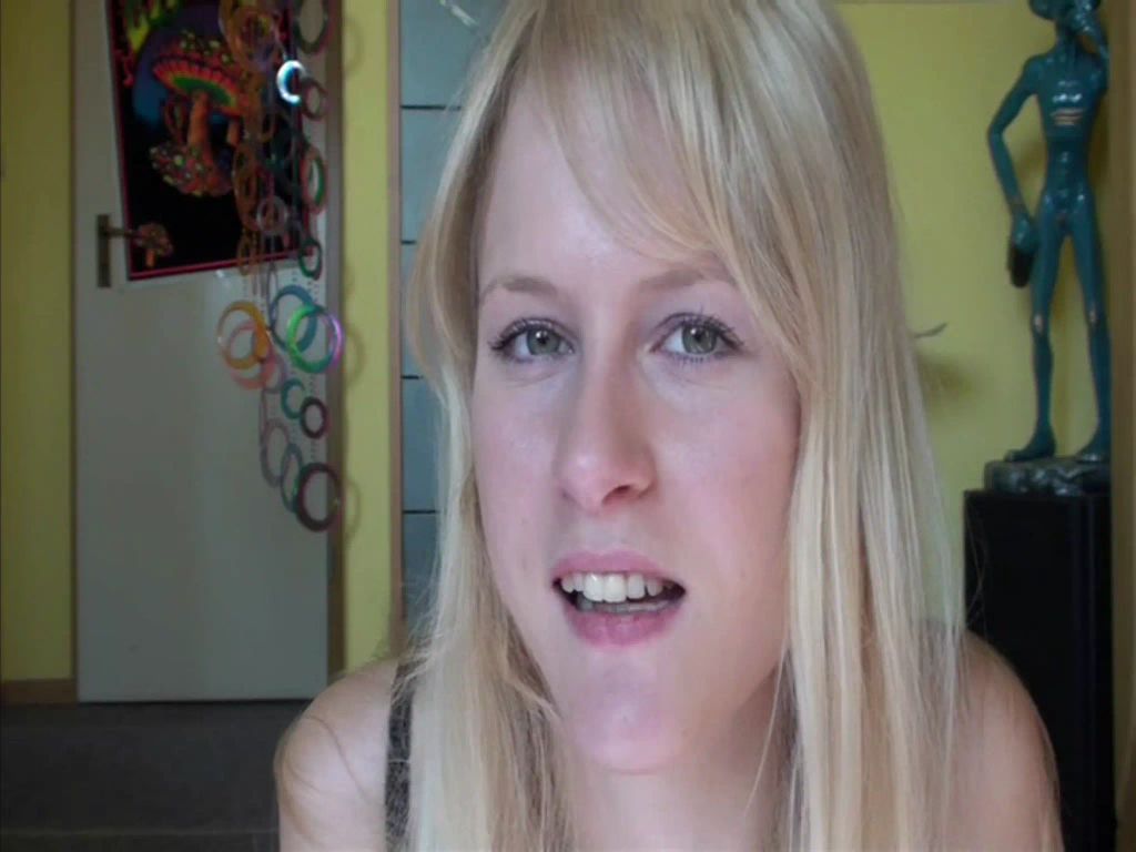 sexy foto nr. 1 von Teeny Squirt