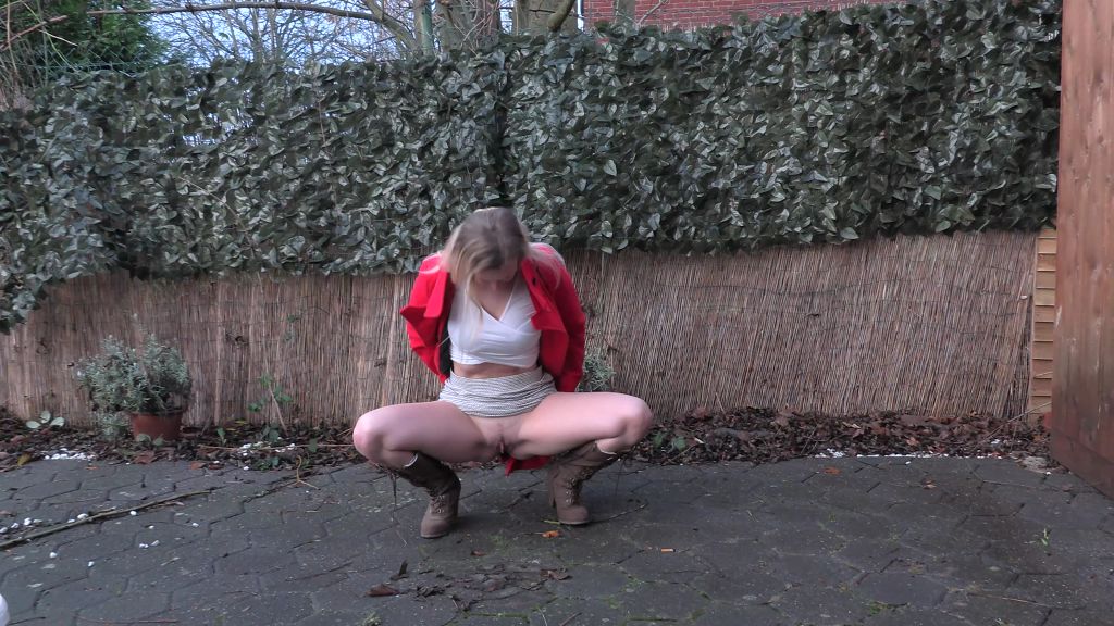 sexy foto nr. 6 von Dampfender Outdoor Piss