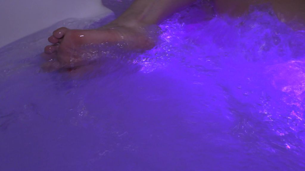 sexy foto nr. 6 von Süße Füße im Whirlpool
