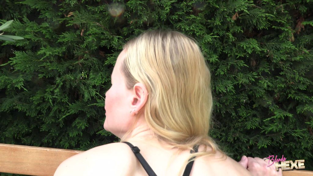 sexy foto nr. 9 von Mit Plug im Arsch gefickt