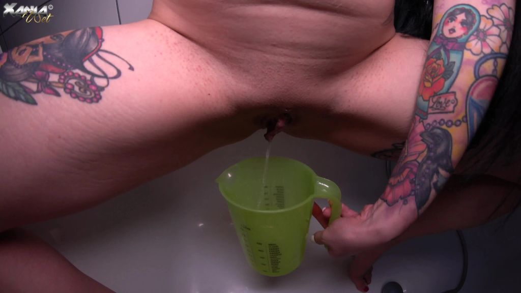 sexy foto nr. 7 von Der Messbecherpiss! Mit anschließender NS Dusche!