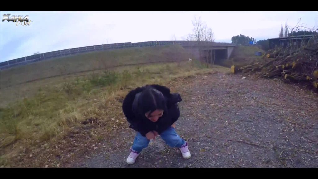 sexy foto nr. 9 von Pissen an der Autobahn!