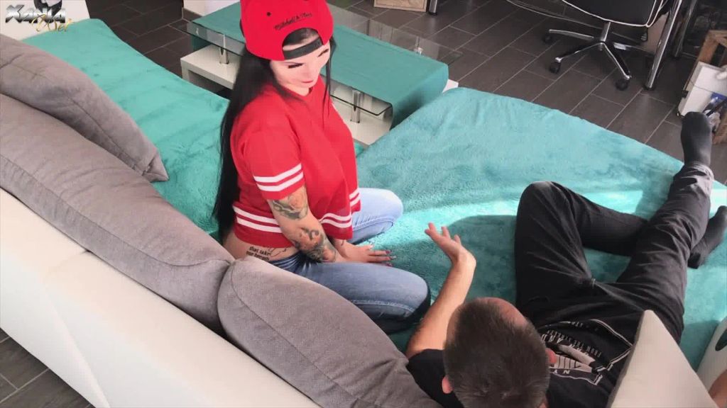 sexy foto nr. 2 von Umgezogen und Matratze vergessen!? Vom Mitbewohner die Löcher gestopft und ins Maul gewixxxt bekommen!