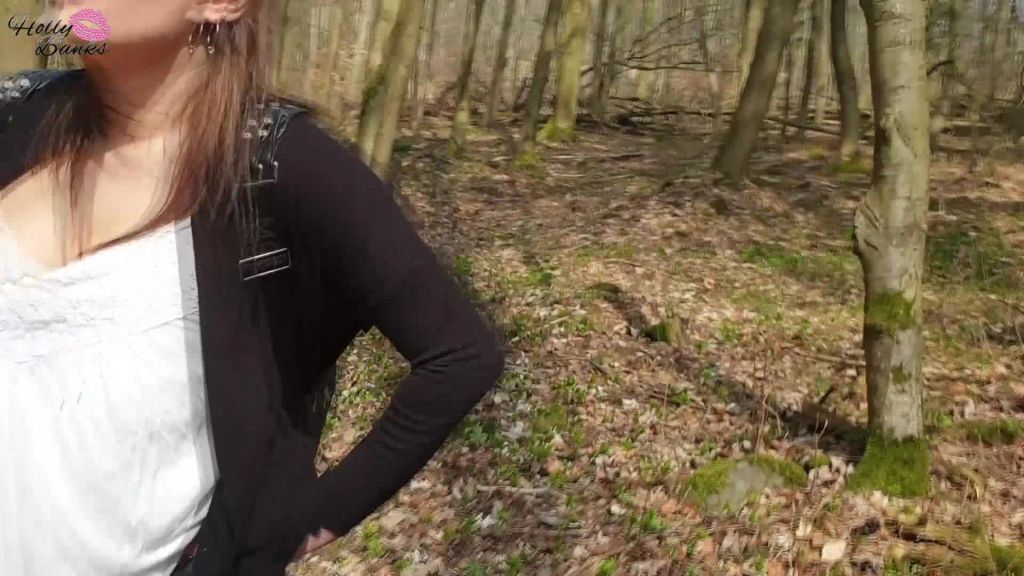 sexy foto nr. 2 von Im Wald verirrt… Was nun? Lass uns ficken...