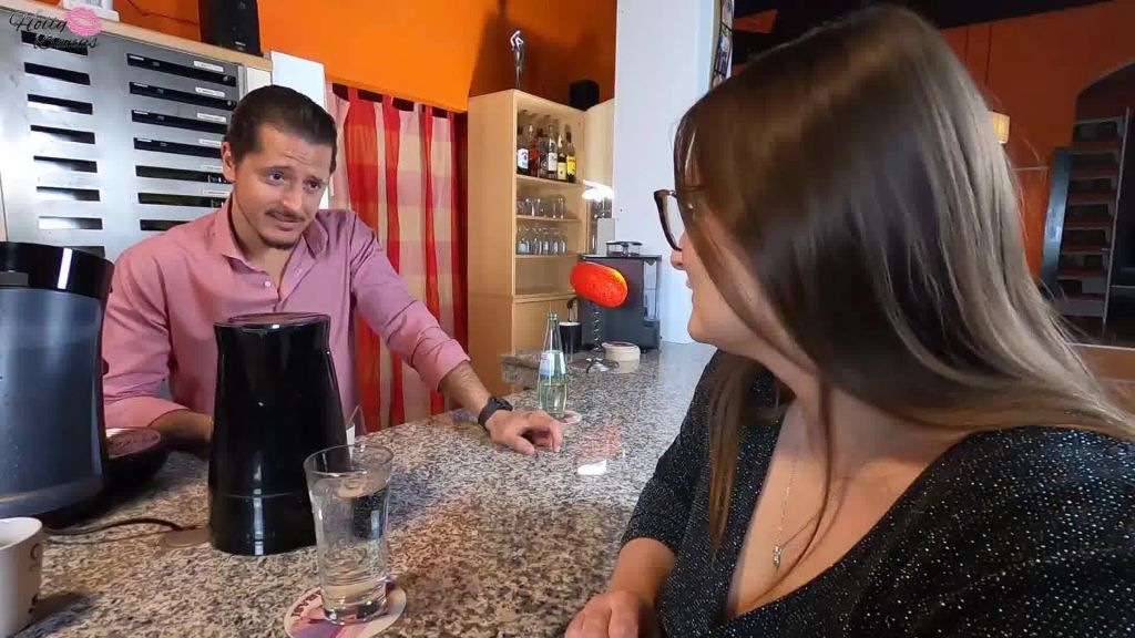 sexy foto nr. 3 von Vom Date versetzt. Barkeeper auf Toilette gefickt