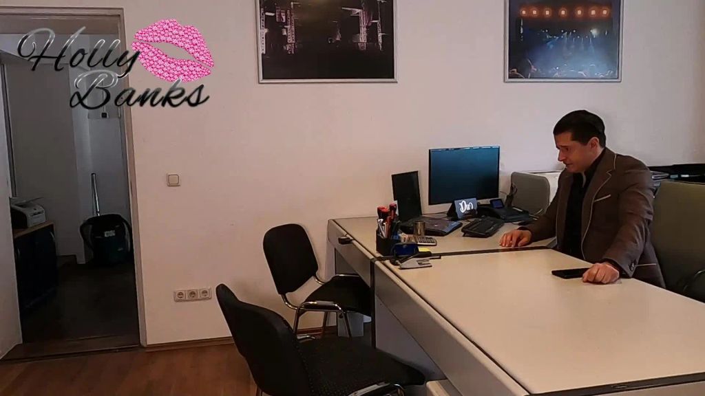 sexy foto nr. 1 von Ficken oder Kündigung. Vom Chef blank durchgezogen
