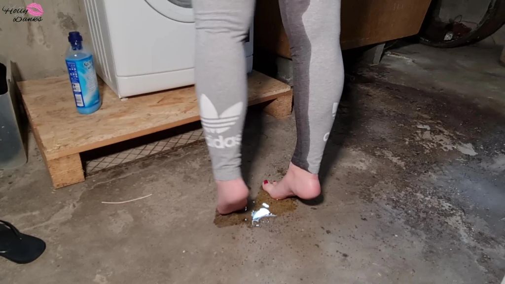 sexy foto nr. 9 von Uuups… Beim Waschen Leggings vollgepisst