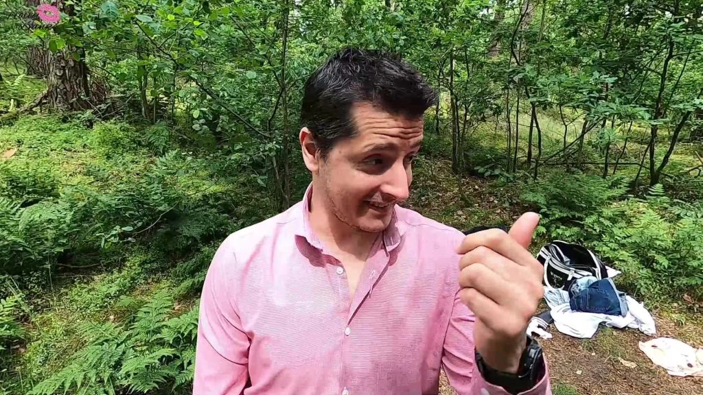 sexy foto nr. 3 von Holly, die Wald(Piss)Fee