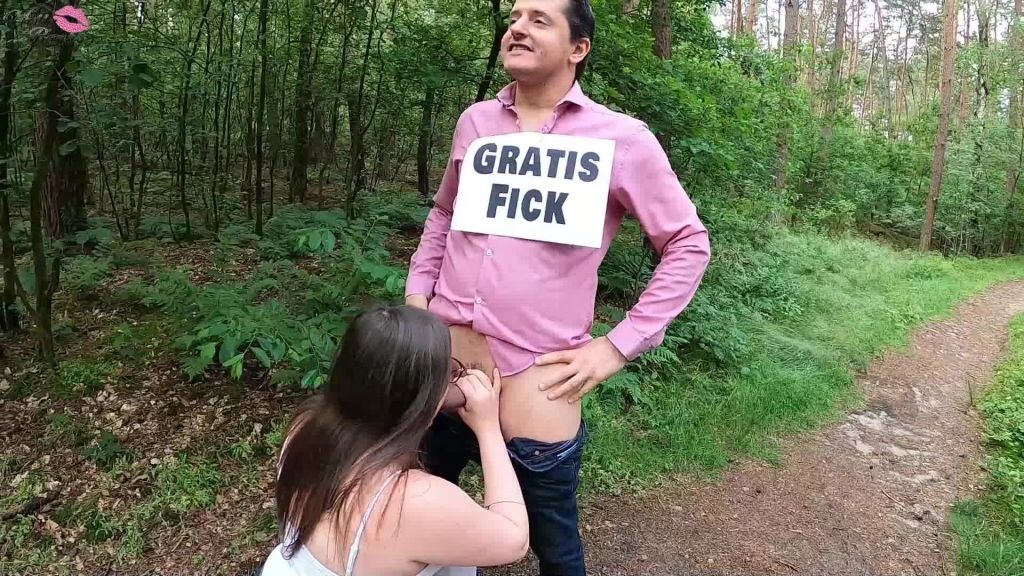 sexy foto nr. 2 von Waldspaziergang mit Gratis-Fick
