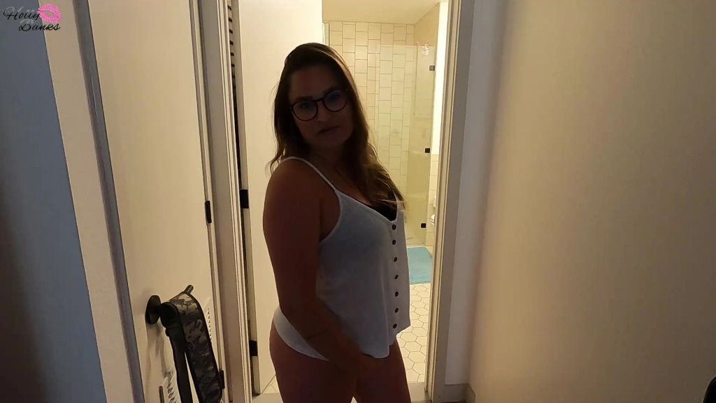 sexy foto nr. 4 von Heimlich in Pattis Dusche gepisst