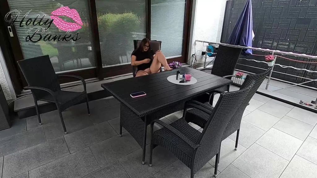 sexy foto nr. 1 von Von Stiefbruder erwischt und durchgefickt