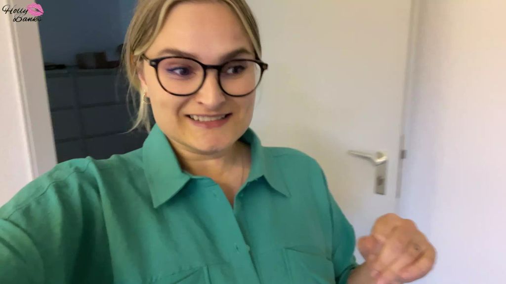 sexy foto nr. 1 von Das war knapp. Geile Spielchen im Büro