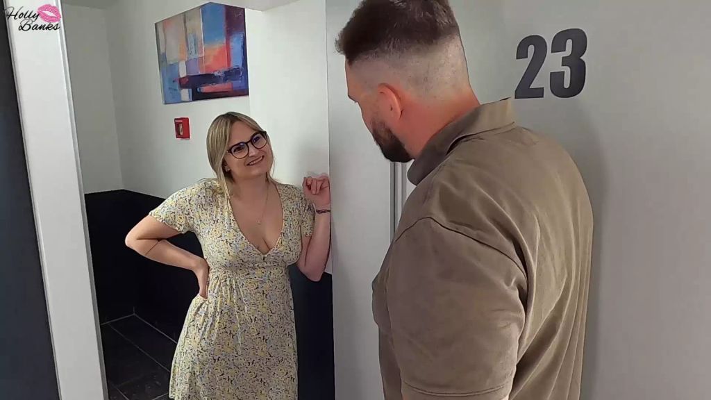sexy foto nr. 2 von Die Hotelschlampe – Ihr erster Dreier