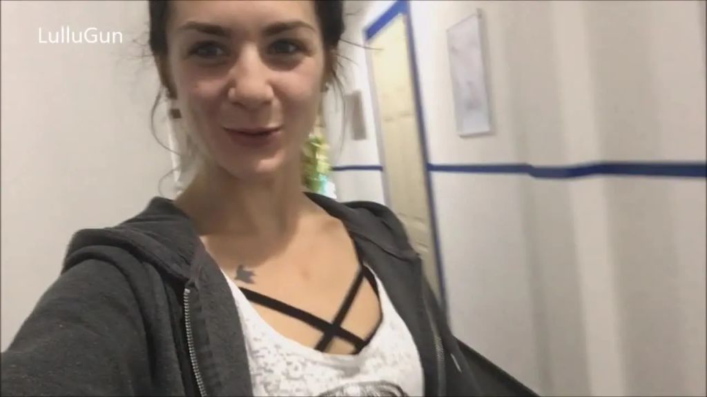 sexy foto nr. 1 von Selfie Toiletten Piss