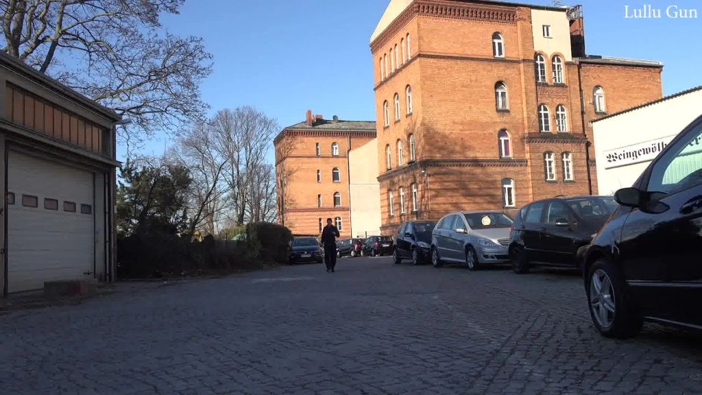 sexy foto nr. 3 von Jogger beim Spannen erwischt! Direkt Abgeblasen & gewichst