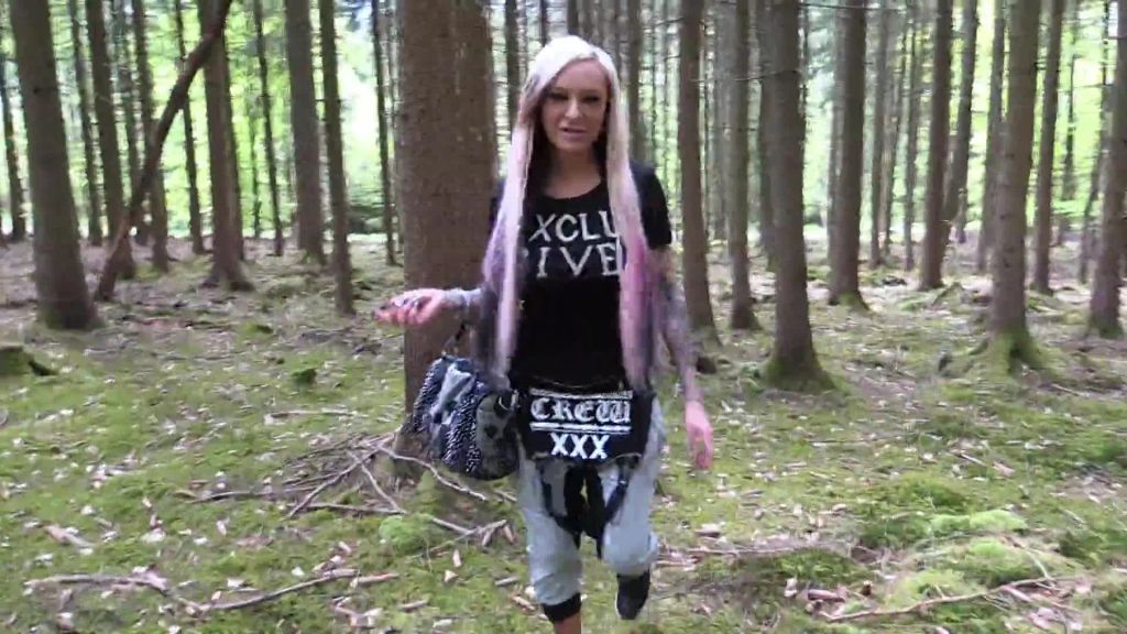 sexy foto nr. 1 von Outdoor-Fick Maulfotze besamt!!!